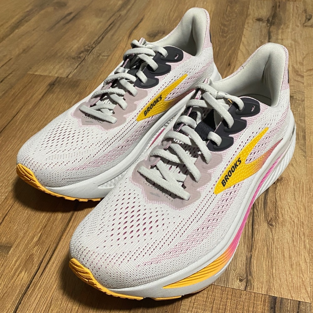 Brooks Ghost 17 Womens Running Shoes White Pink Yellow Size 9
With Box